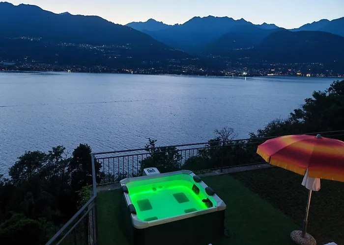 Laguna Blu - Da Sogno Con Idromassaggio Panoramico Sul Di Villa